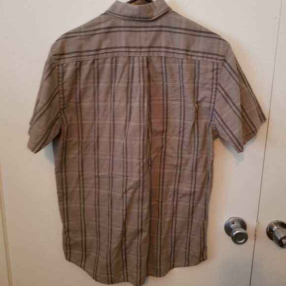 Dockers Mens button front shirt MEDIUM - Picture 3 of 3